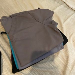 3/$11🌸4Small tops&2 small bottoms free